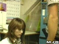 アダルト動画:コインランドリーで…